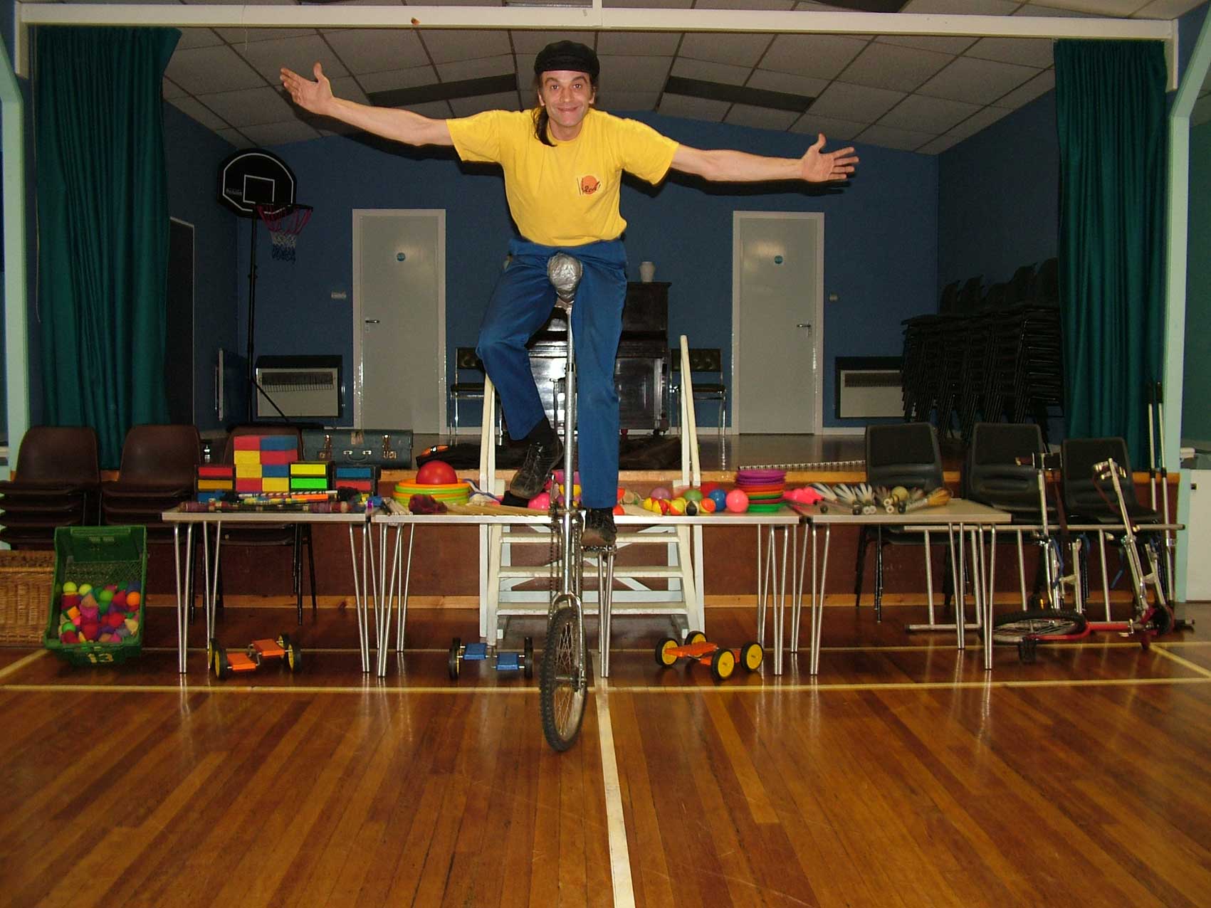 Circus_Workshop_DOWNLOAD.jpg