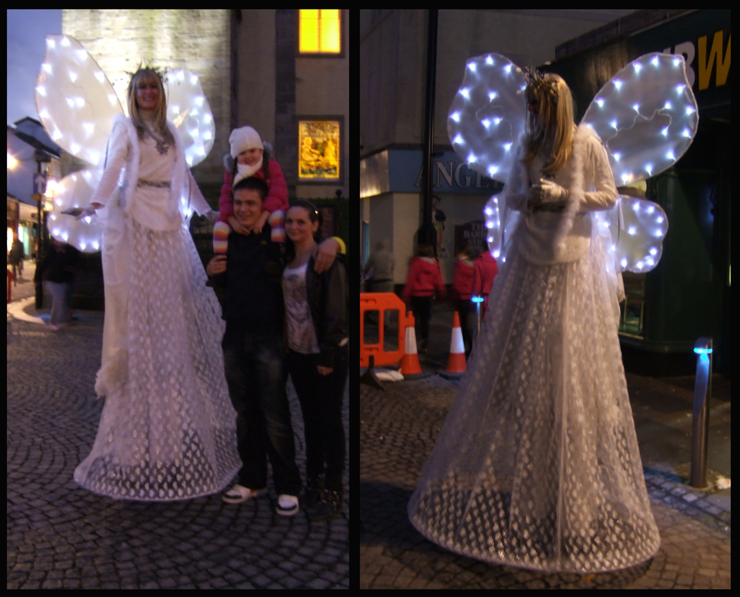 crowdpuller/illuminated_farie_stiltwalker_scotland.jpg