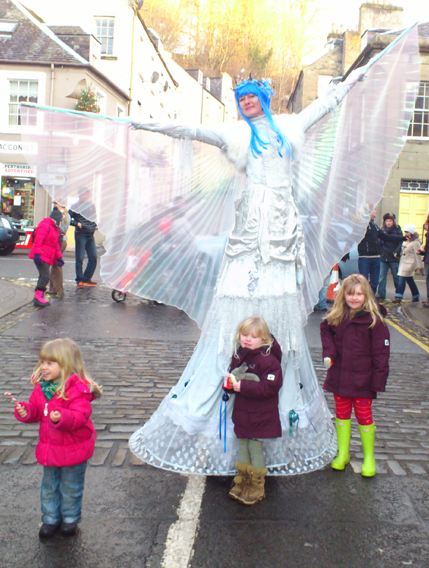 crowdpuller/Stiltwalker_Angel_Circus_Scotland.jpg