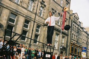 street_entertainers.jpg